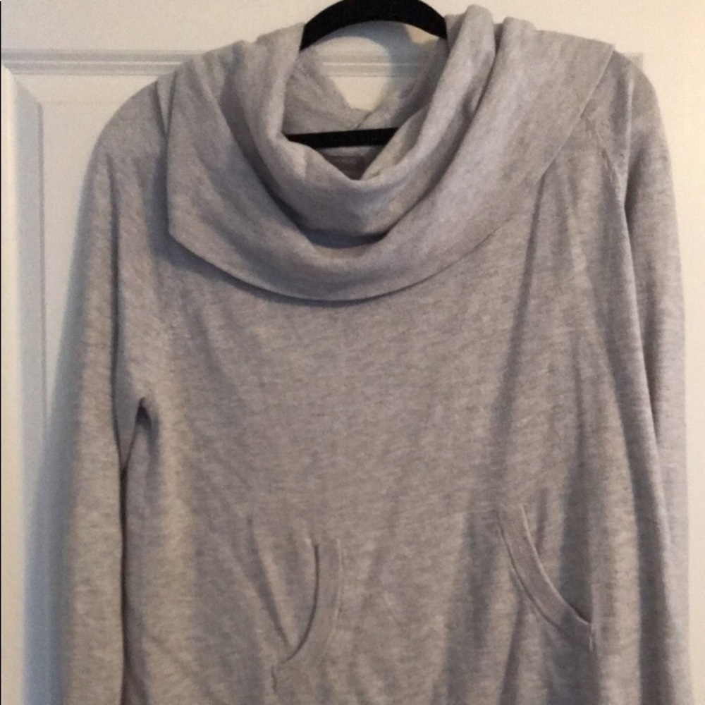 Banana Republic sweatshirt